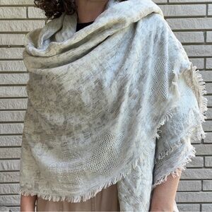 Aphorism Woven Lightweight Blanket Scarf